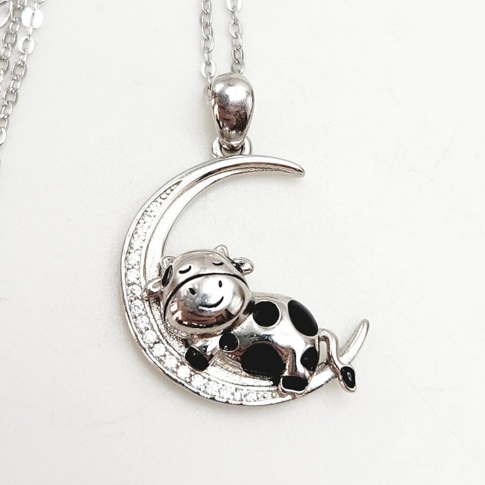 Cow Sleeping on Half Moon Cute Crystal 925 Sterling Silver Pendant Necklace